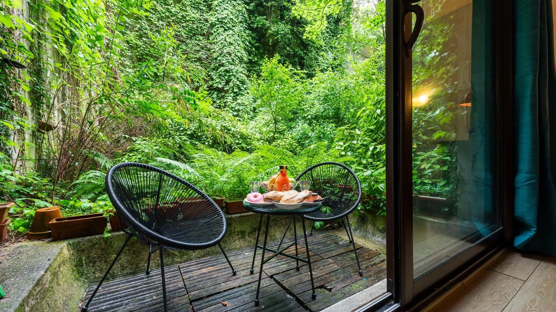 Apartament A Montmartre Avec Terrasse Paryż